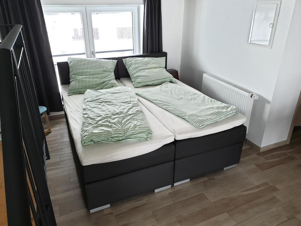Ferienwohnung Beim Hooch Christ Brucktal Exterior foto